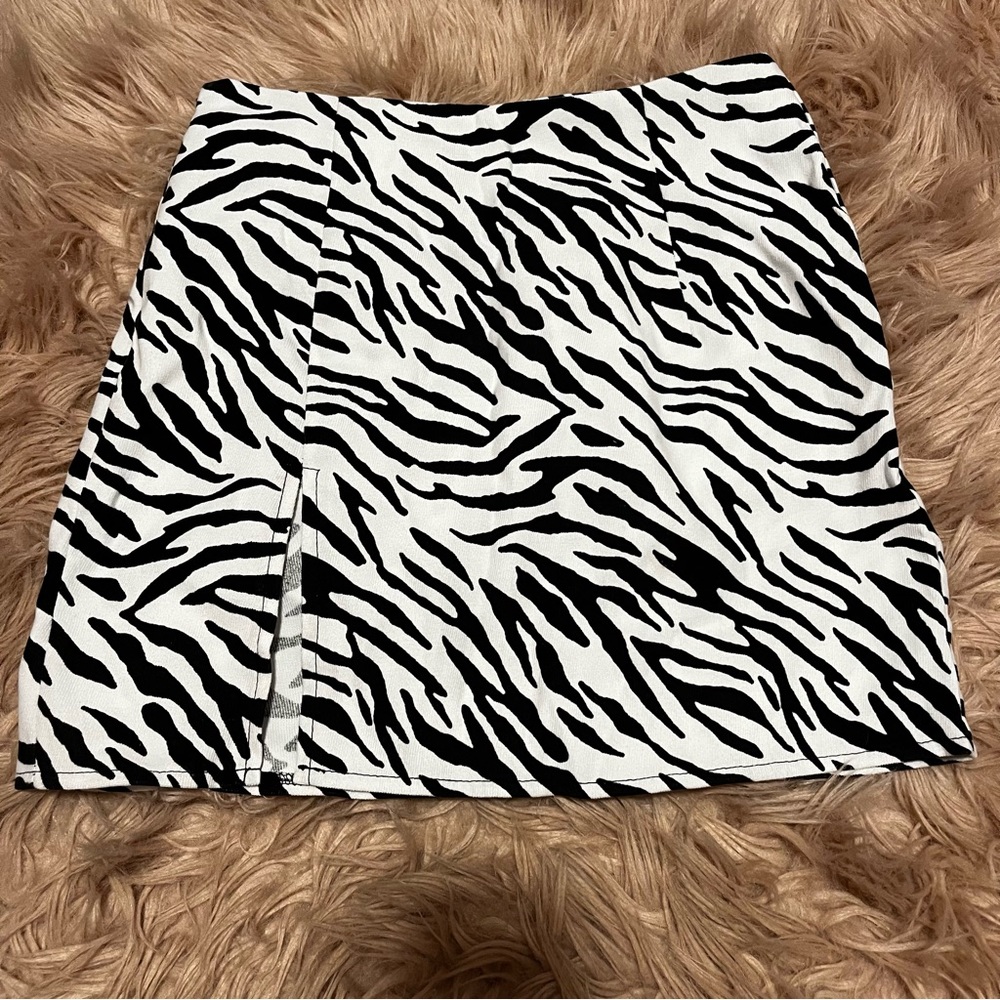 Shein zebra print skirt size XS new